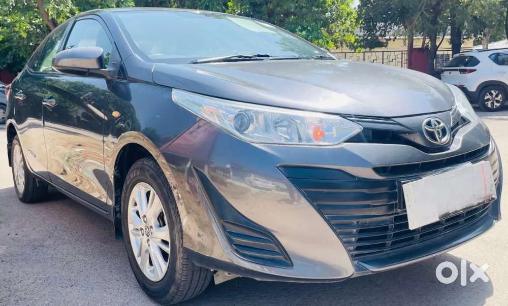 Toyota Yaris J Cvt, 2020, Petrol