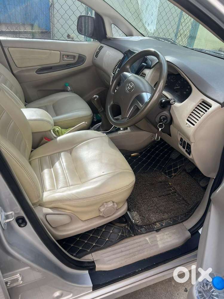 Toyota Innova 2014 Diesel Well Maintained
