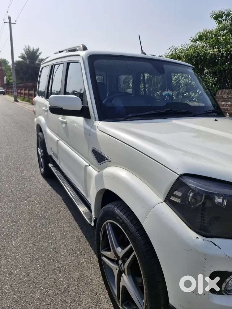 Mahindra Scorpio Classic 2020 Diesel Manual
