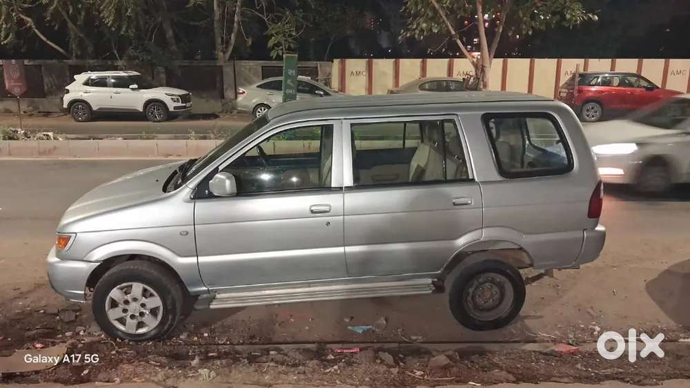 Chevrolet Tavera Neo 2014