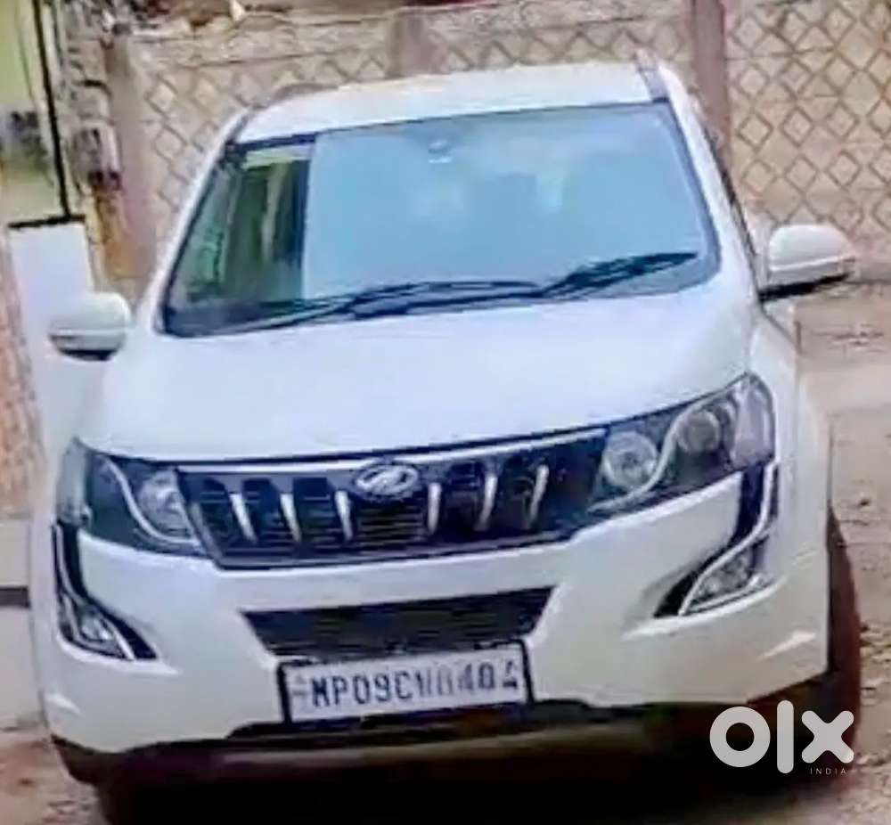 Mahindra Xuv500 Diesel 2017 1st Owner Less Driven Top Scretchless