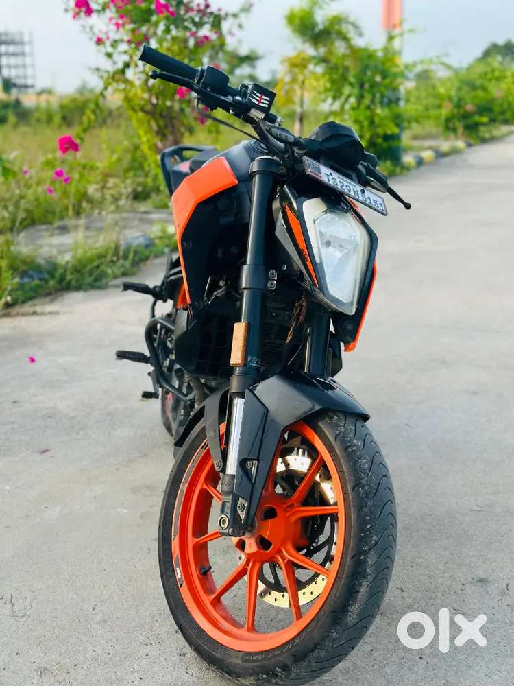 Duke 200 less used Motorcycles 1825139386