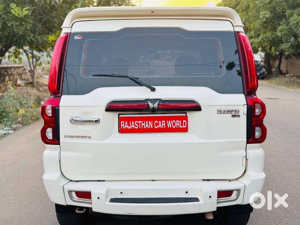 Mahindra Scorpio, 2017