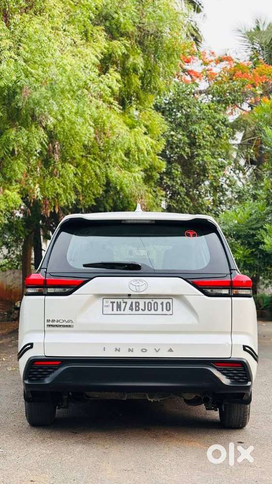 Toyota Innova Hycross 2.0 Gx 8 Str, 2024, Petrol