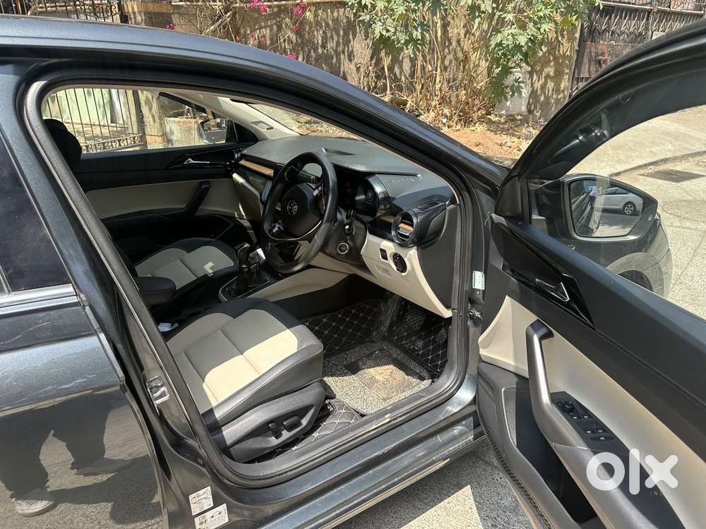 Skoda Slavia 1.0 Tsi Style At, 2025, Petrol