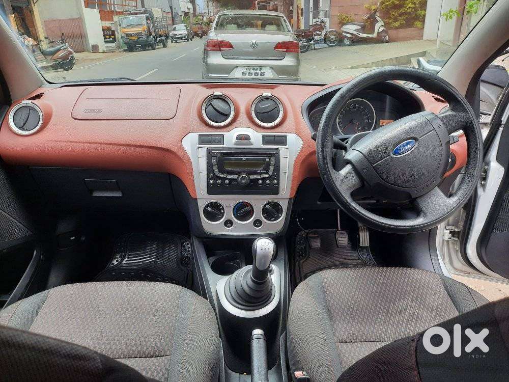Ford Figo Petrol Titanium, 2010, Petrol