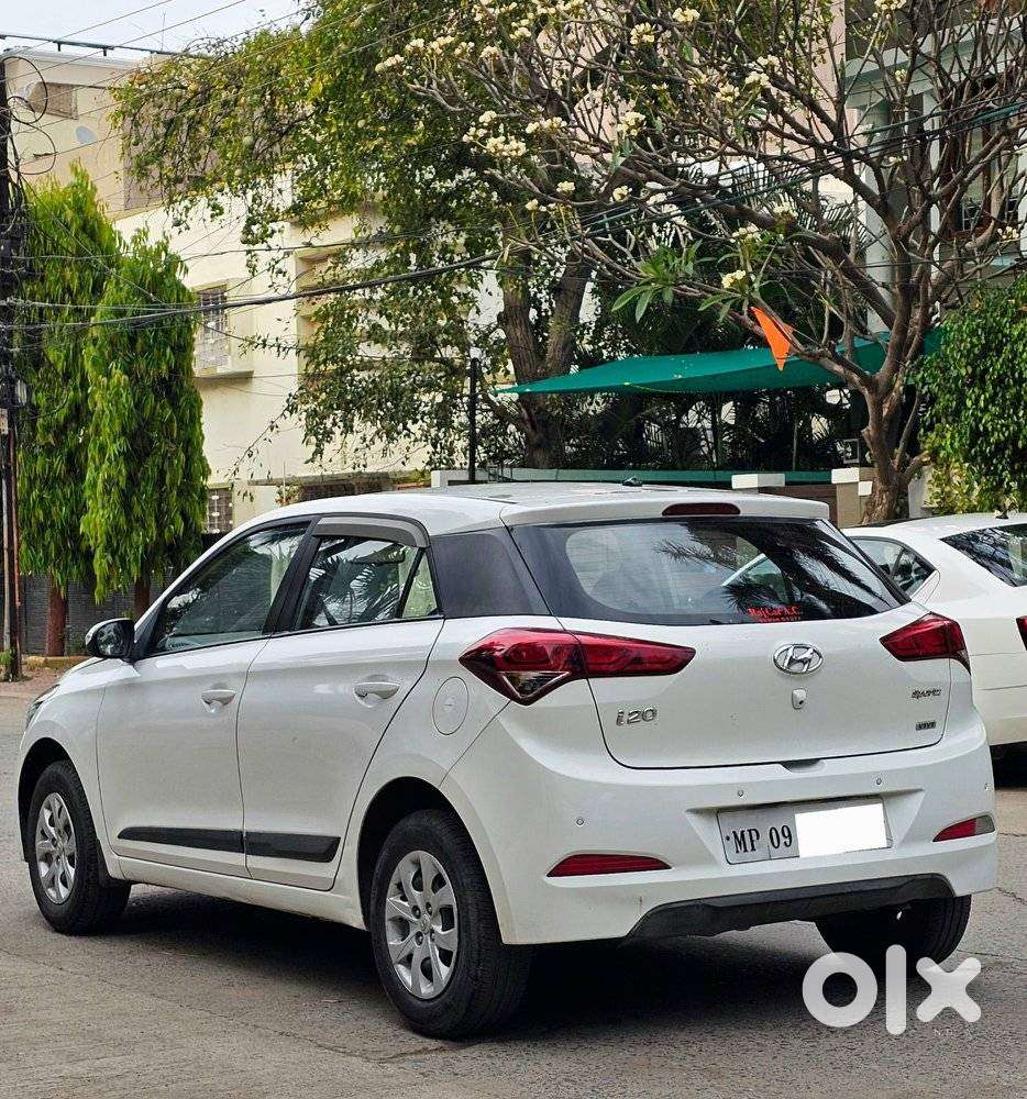 Hyundai I20 Sportz 1.2 Bs-iv, 2015, Petrol