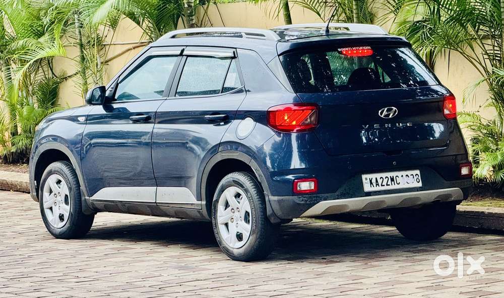 Hyundai Venue, 2021, Petrol