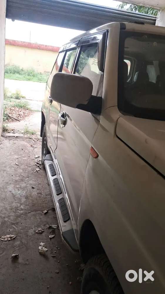 Mahindra Tuv 300 2017 Diesel 80000 Km Driven
