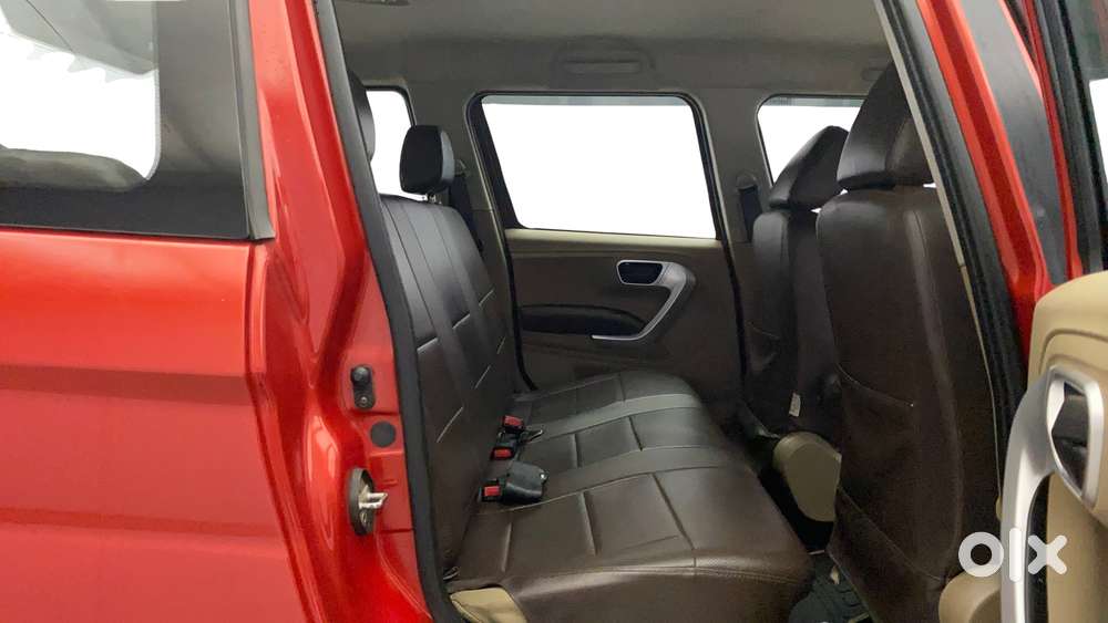 Mahindra Tuv 300 T8 Amt, 2016, Diesel