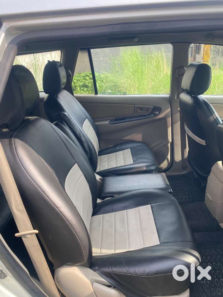 Toyota Innova Diesel 2011