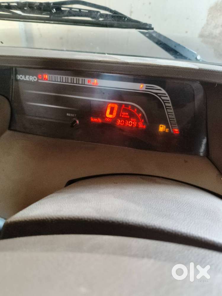 Mahindra Bolero Pik-up Diesel 31000 Km Driven