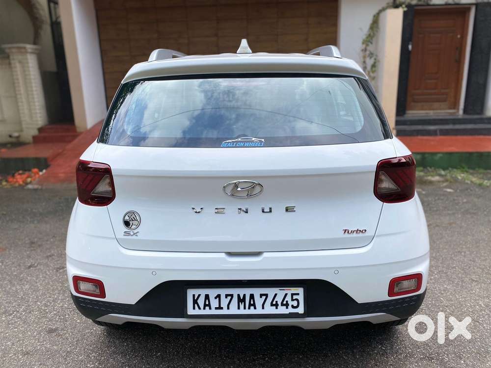 Hyundai Venue 1.0 SX (O) Turbo DCT, 2022, Petrol