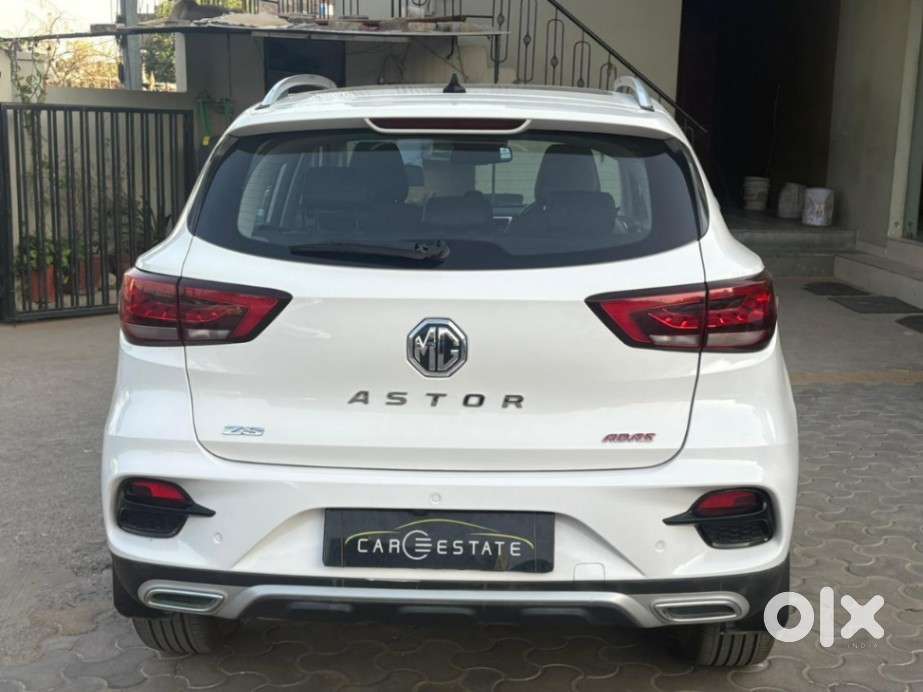 Mg Astor 1.5 Savvy Cvt S Red, 2024, Petrol