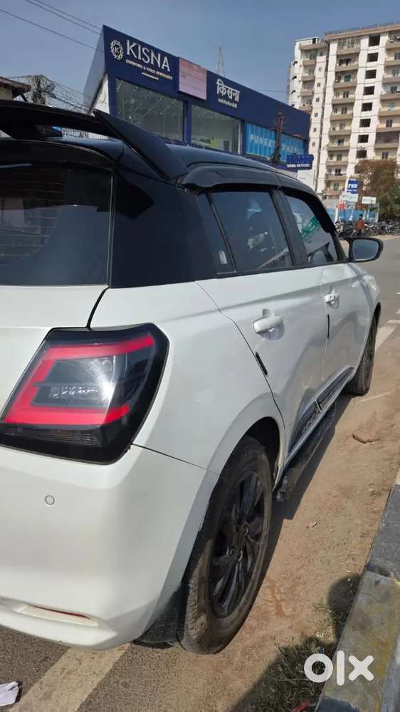 Maruti Suzuki Swift 2025 Petrol 24000 Km Driven