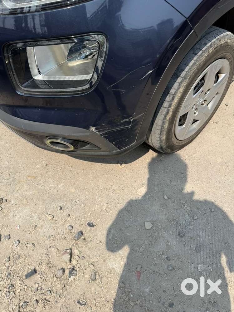 Hyundai Venue 2021 Petrol 59600 Km Driven