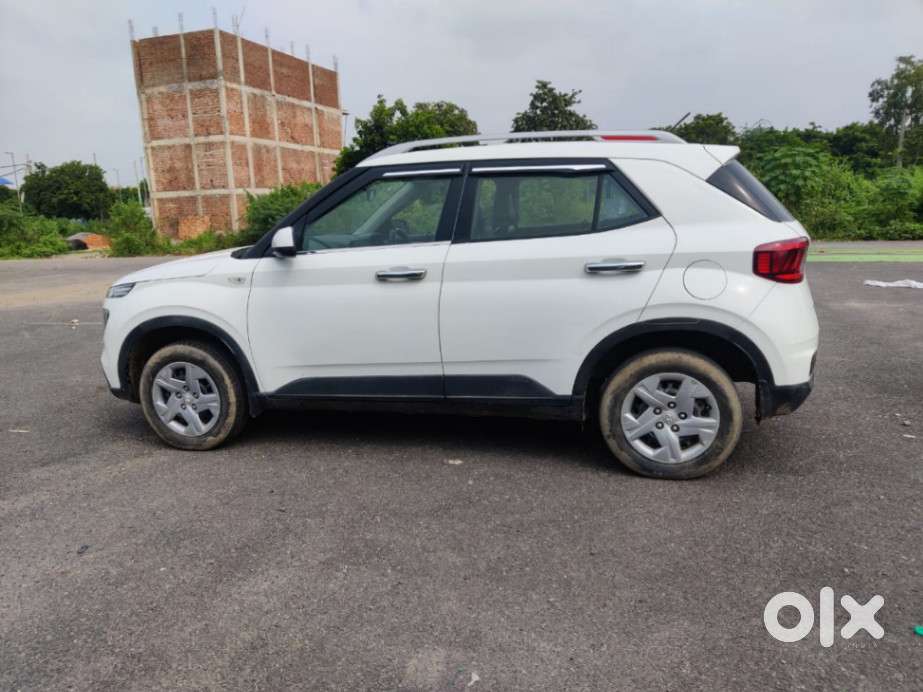 Hyundai Venue S Mt 1.2 Kappa, 2021, Cng & Hybrids