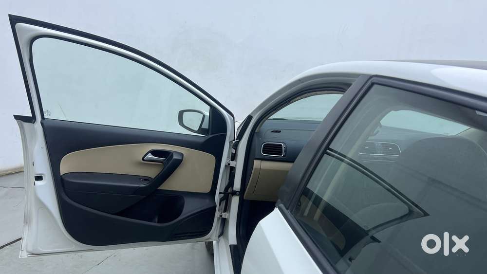 Volkswagen Polo Petrol Highline 1.2l, 2017, Petrol