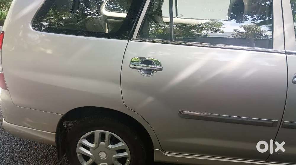 Toyota Innova 2012 Diesel 153000 Km