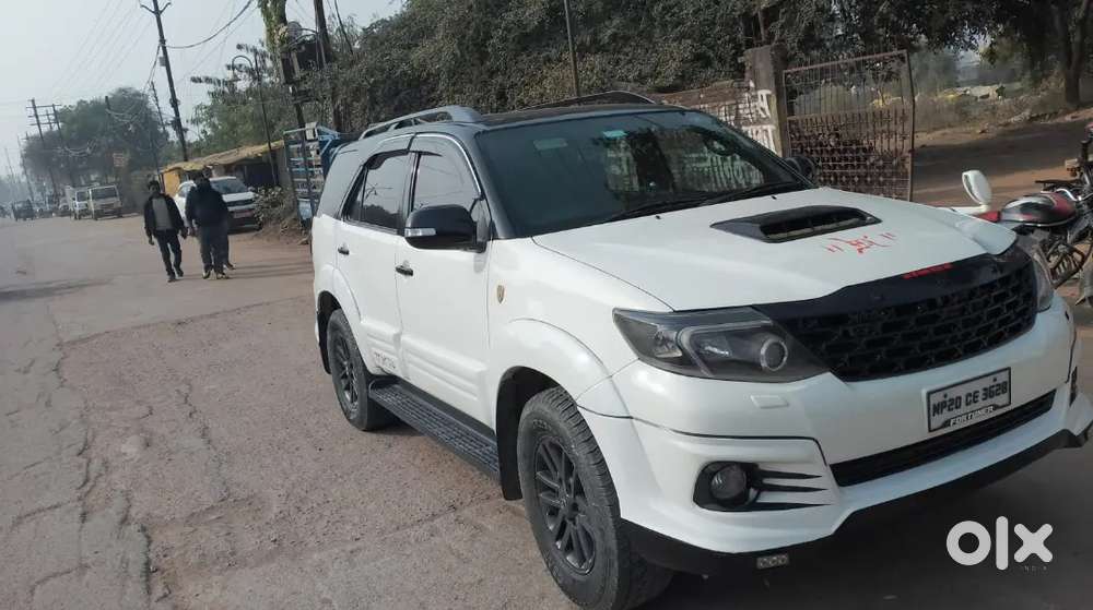Toyota Fortuner Diesel 2015 Mt