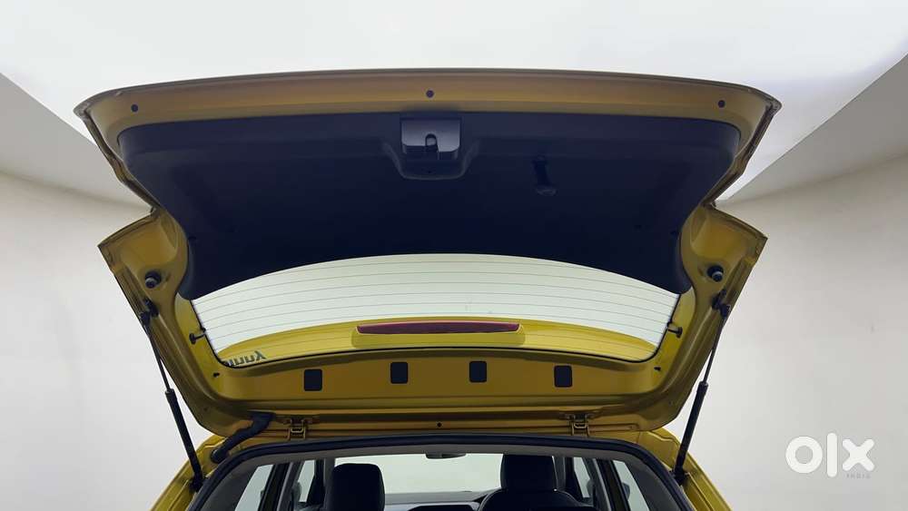 Volkswagen Taigun Topline 1.0 Tsi At (electric Seats), 2021, Petrol