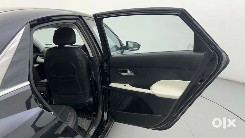 Hyundai Verna Sx 1.5 Petrol Ivt, 2023, Petrol