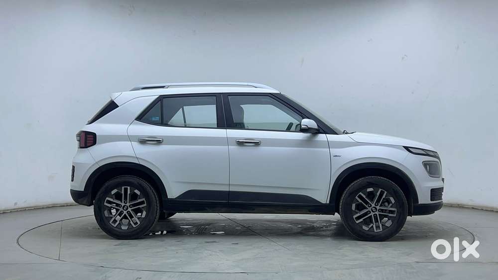 Hyundai Venue 1.0 Sx (o) Turbo Dct, 2023, Petrol