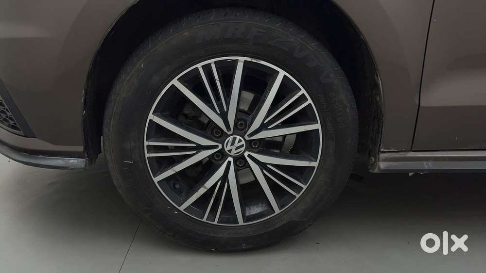 Volkswagen Vento 2010-2013 Petrol Highline At, 2020, Petrol