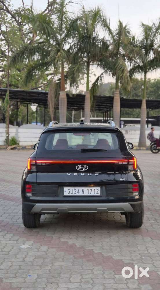 Hyundai Venue Sx Mt, 2023, Diesel