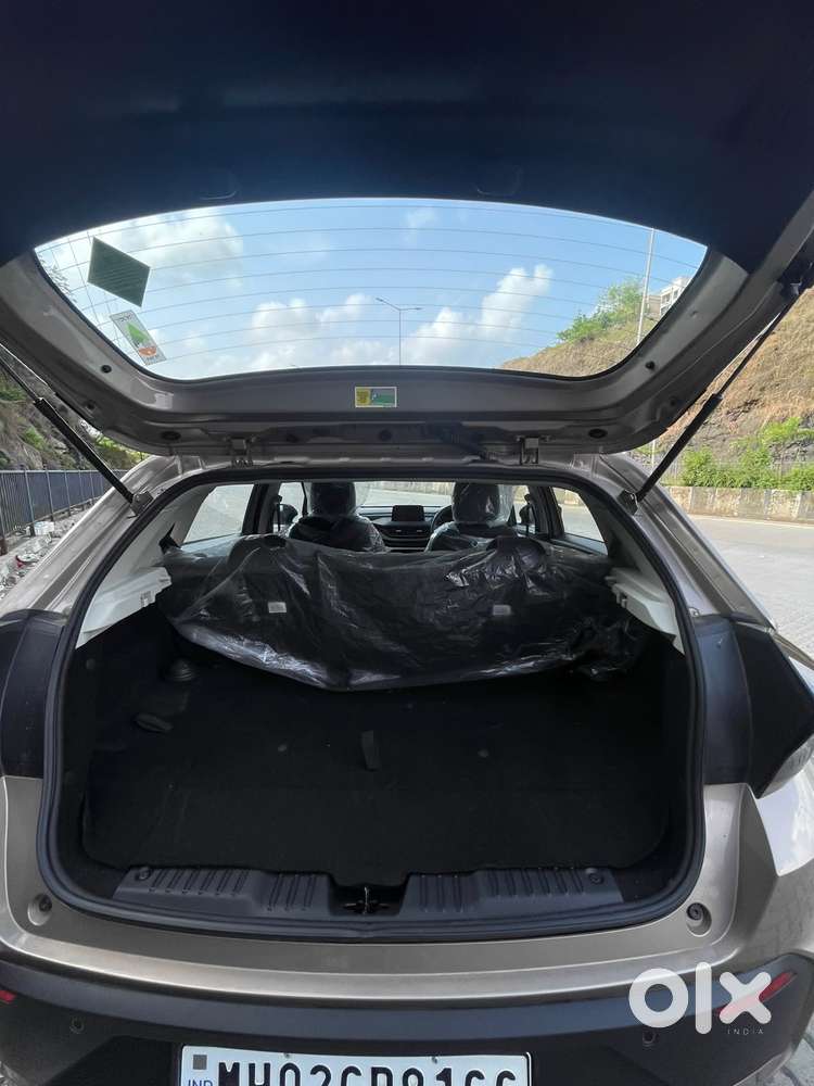Tata Altroz, 2025, Cng & Hybrids
