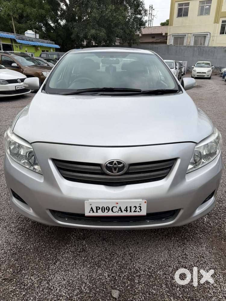 Toyota Corolla Altis Aero 1.8 J, 2011, Petrol
