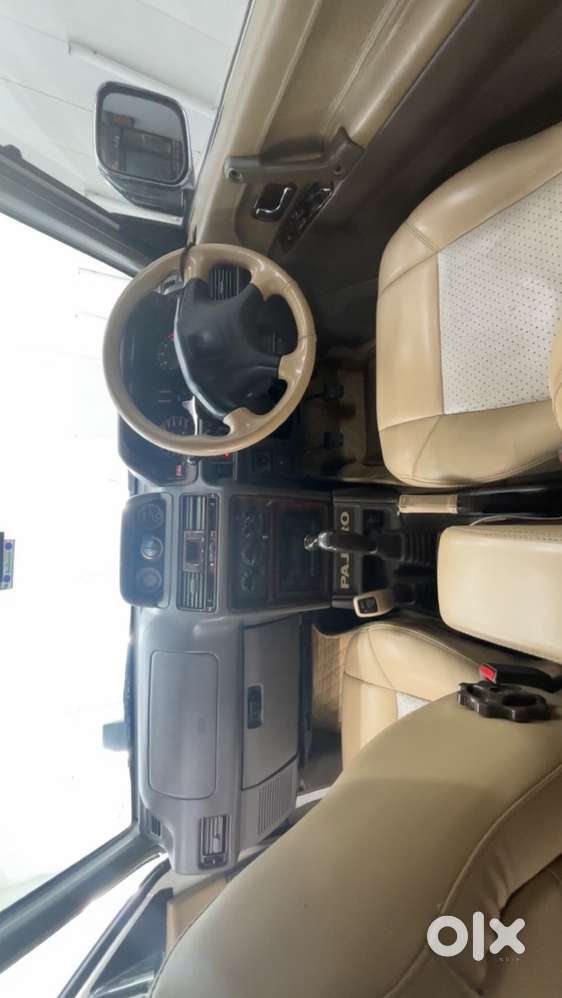 Mitsubishi Pajero Diesel 2011 Pure White All Orignal With 20inch Alloy