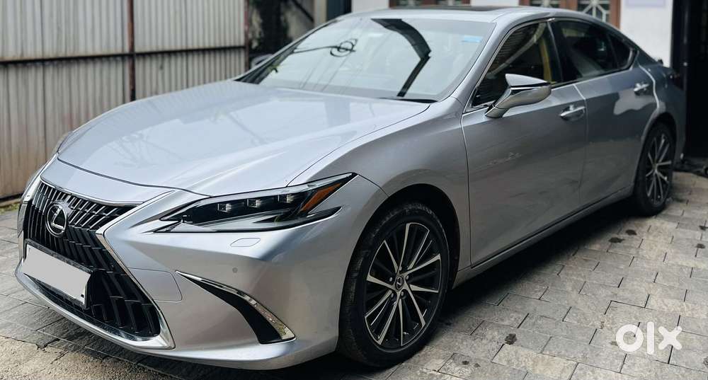 Lexus Es 300h Luxury, 2023, Petrol
