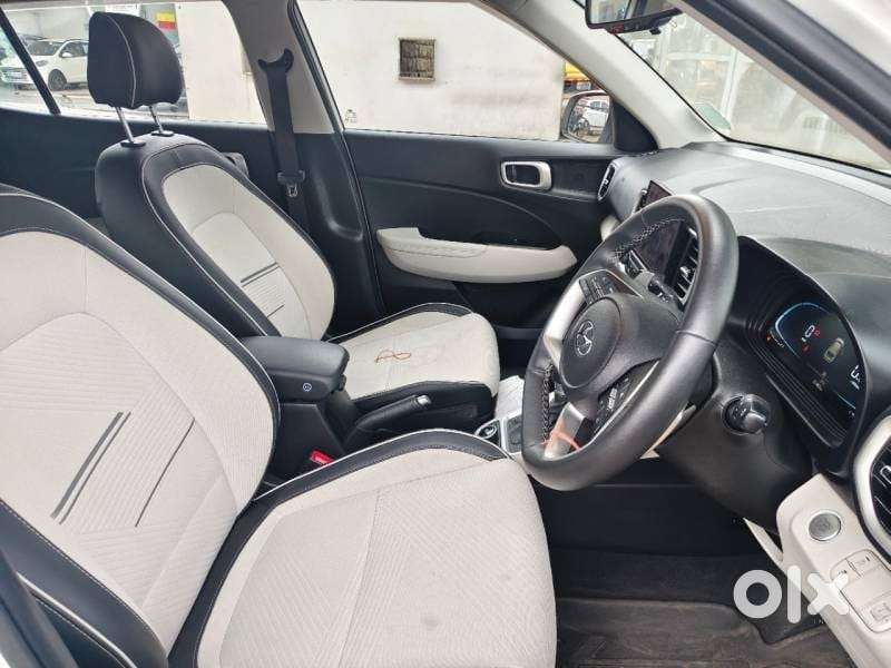 Hyundai Venue 1.0 Sx (o) Turbo Dct, 2023, Petrol