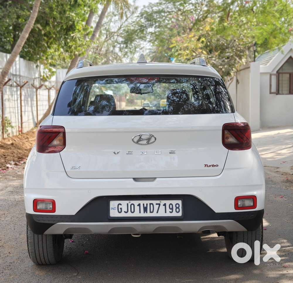 Hyundai Venue Sx+ At, 2021, Petrol