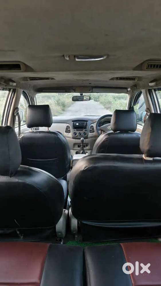 Toyota Innova Diesel 2010 Car
