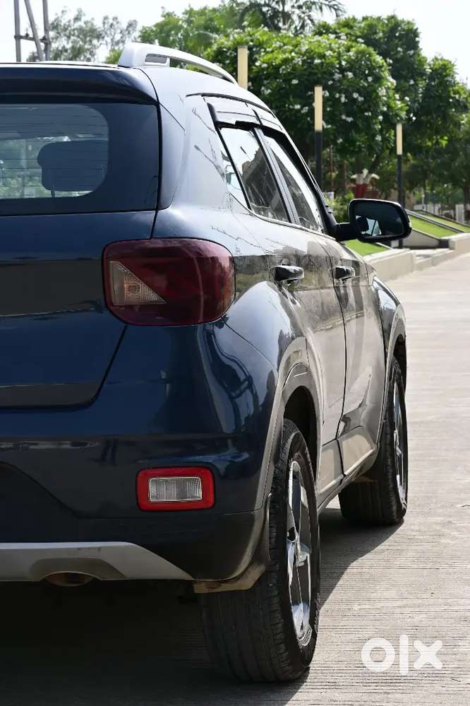 Hyundai Venue 2021 Diesel Well Maintained