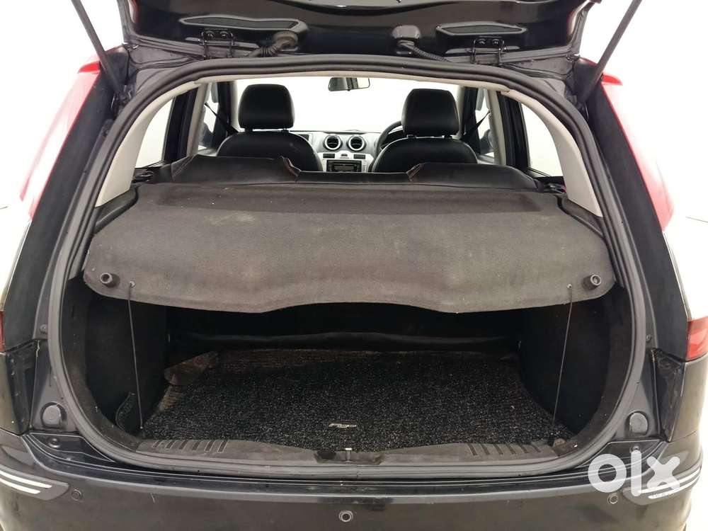 Ford Figo Petrol Zxi, 2014, Petrol