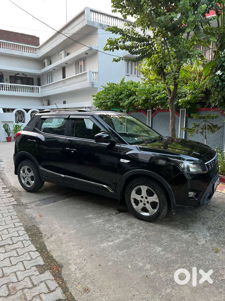 Xuv300 Diesel 2022 Only 34,000 Kilometer In Showdoom Condition