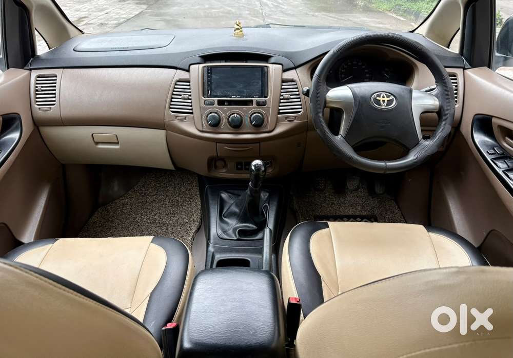 Toyota Innova 2.5 G (diesel) 8 Seater, 2015, Diesel