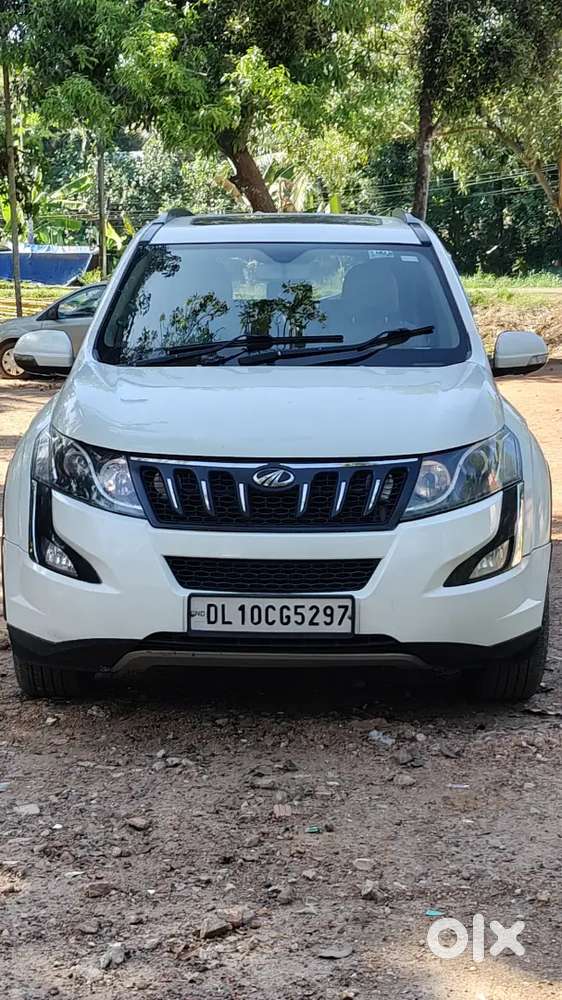 Mahindra Xuv500 W10 | 2015 | Dl Registered | 90k Km | 2nd Owner | ₹3.9
