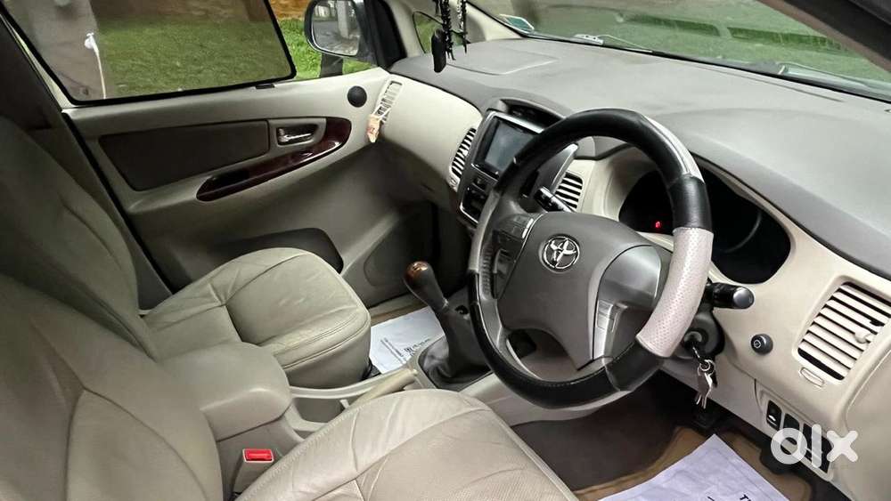 Toyota Innova Diesel 2014