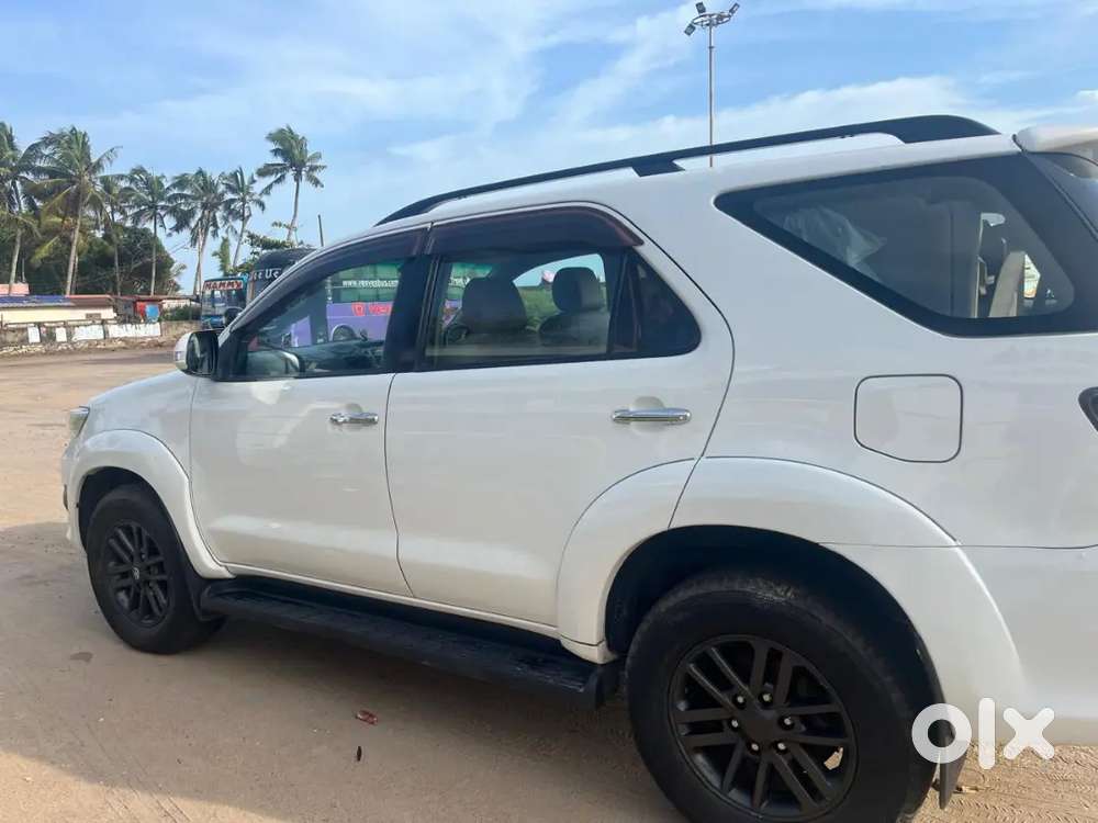 Toyota Fortuner 2017/8 Registered Diesel Second-owner