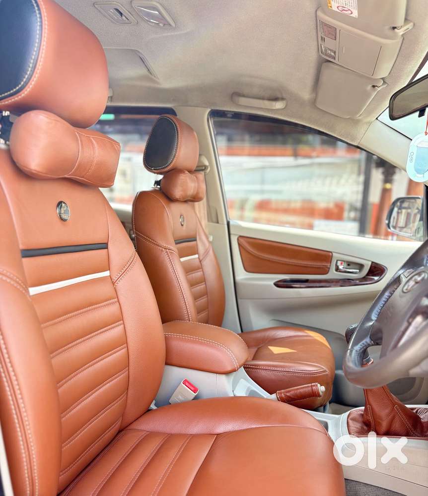 Toyota Innova 2.5 Vx 8 Seater Bs Iv, 2014, Diesel