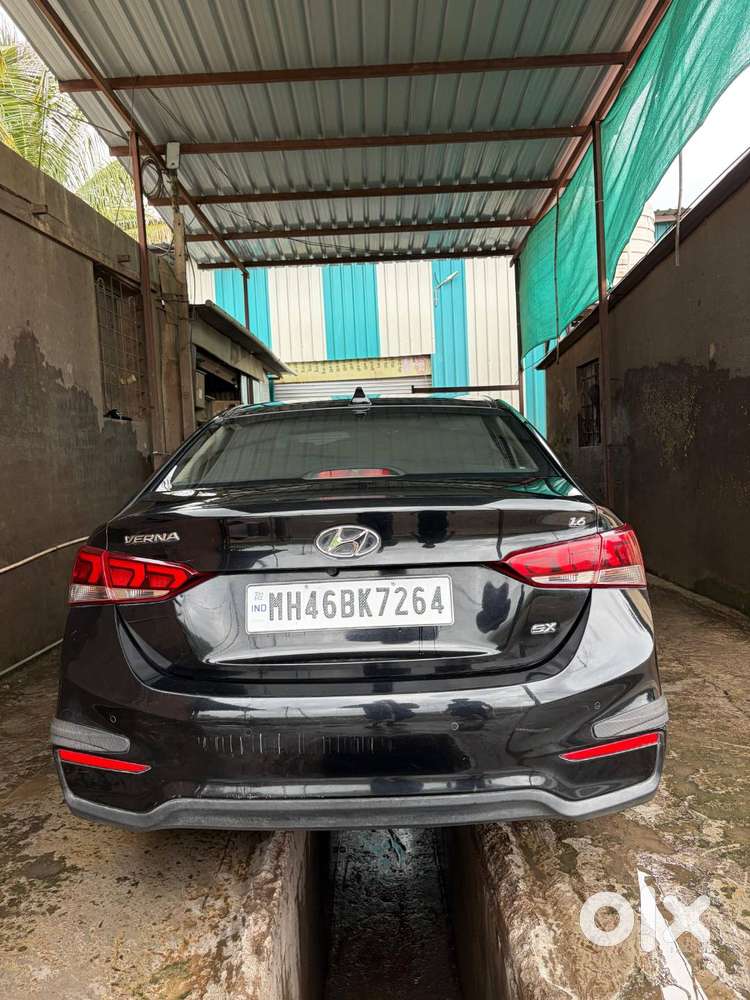 Verna 1.6 Vtvt Black Beauty