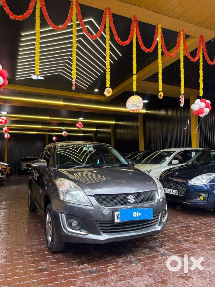 Maruti Suzuki Swift Vxi + Manual, 2017, Petrol