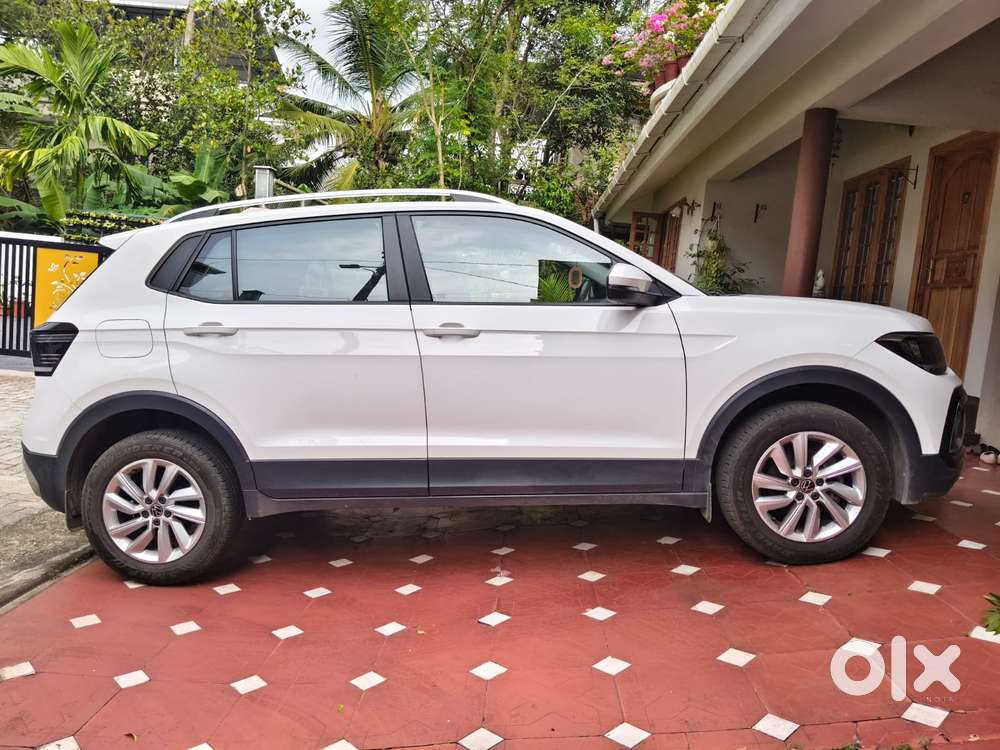 Volkswagen Taigun 1.0 Tsi Highline At, 2024, Petrol