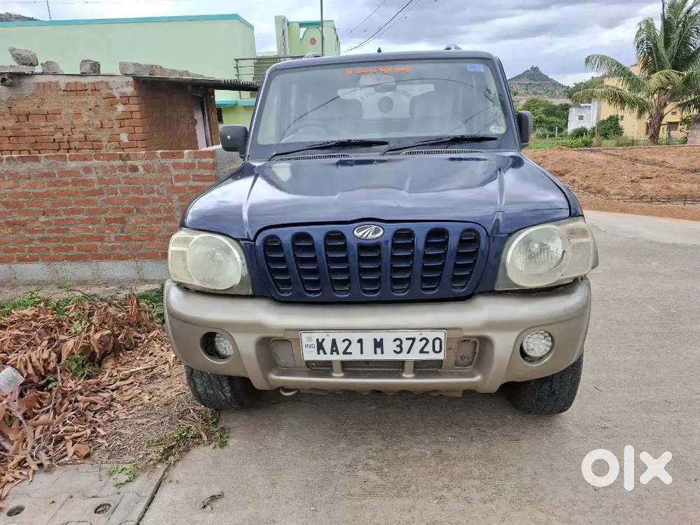 Mahindra Scorpio Classic 2005