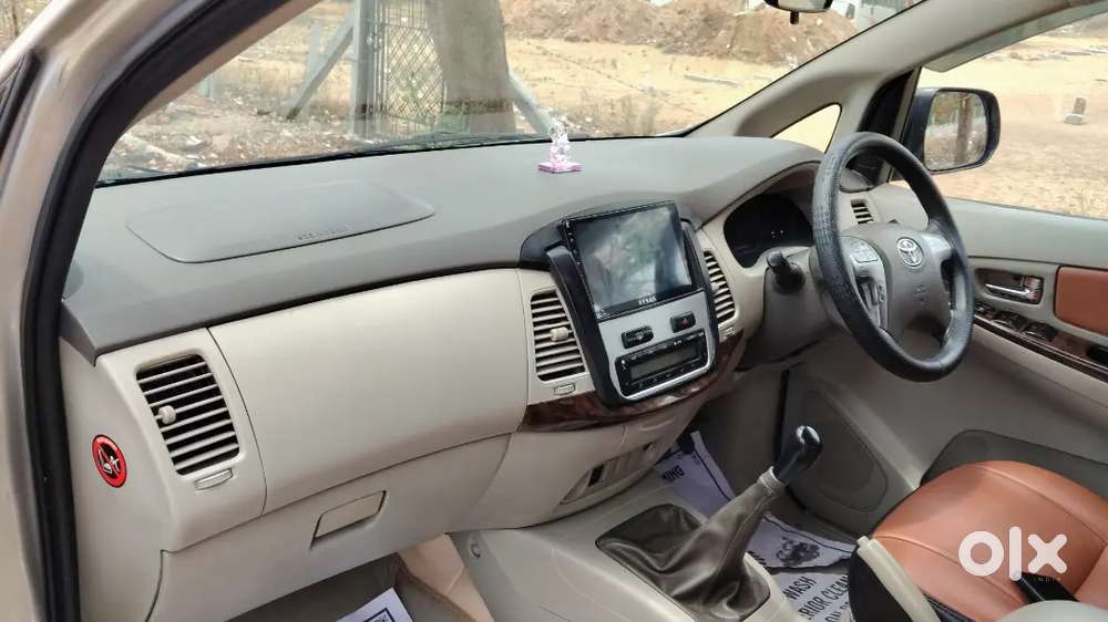 Toyota Innova 2014 7-seater