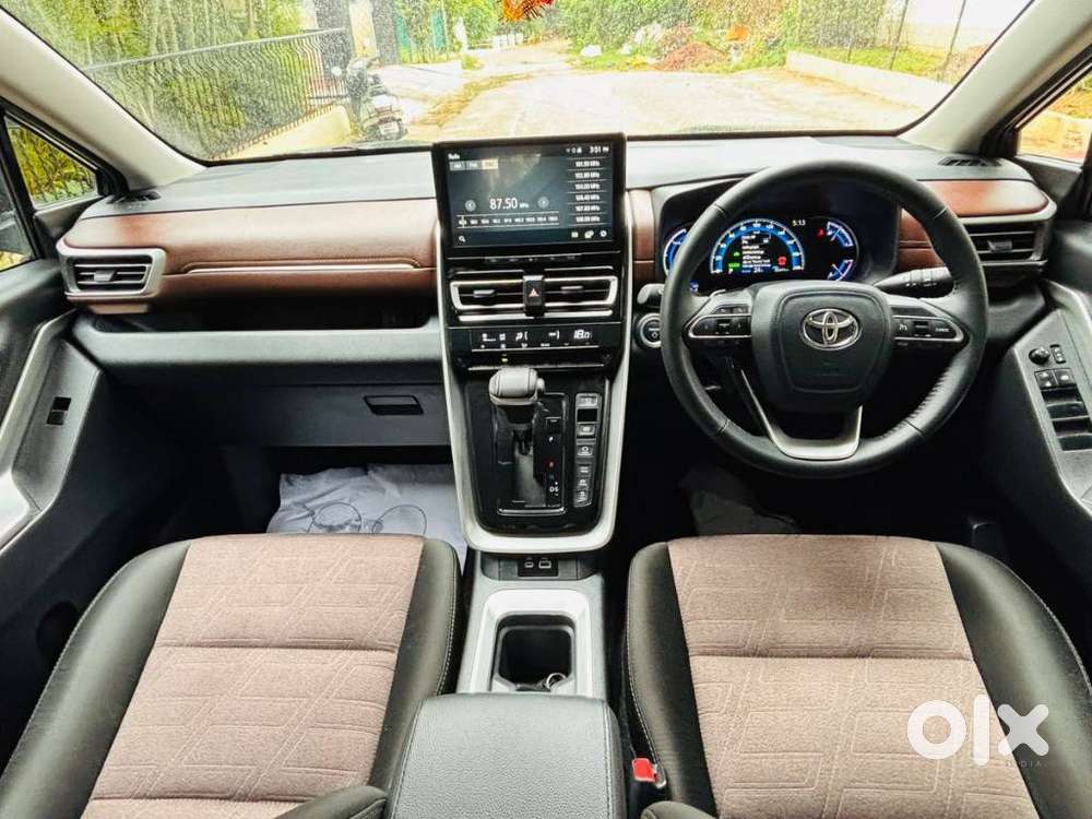 Toyota Innova Hycross 2.0 Vx Hybrid 7 Str, 2023, Petrol